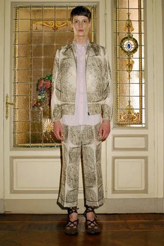 Look 15